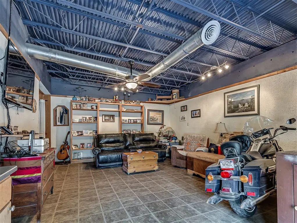 Photo 42 — 1409 S HIGHWAY 76 Highway, Newcastle, OK 73065