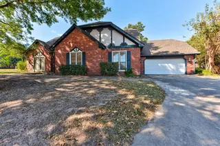 Sold home at 13 Brentwood Place