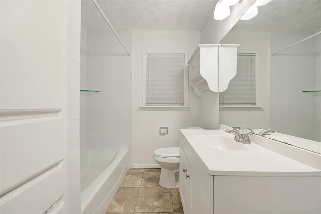 Photo 16 — 2131 Carlton Way, The Village, OK 73120