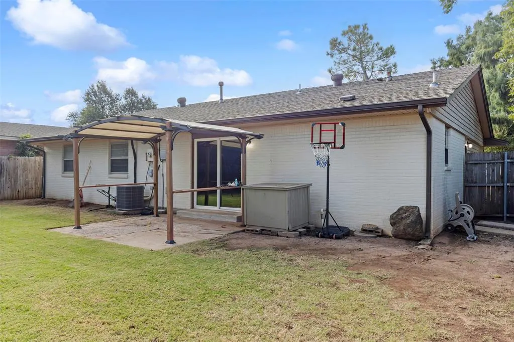Photo 15 — 1033 SW 94th Street, Oklahoma City, OK 73139