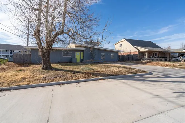 Photo 2 — 1905 Julie Drive, Moore, OK 73160