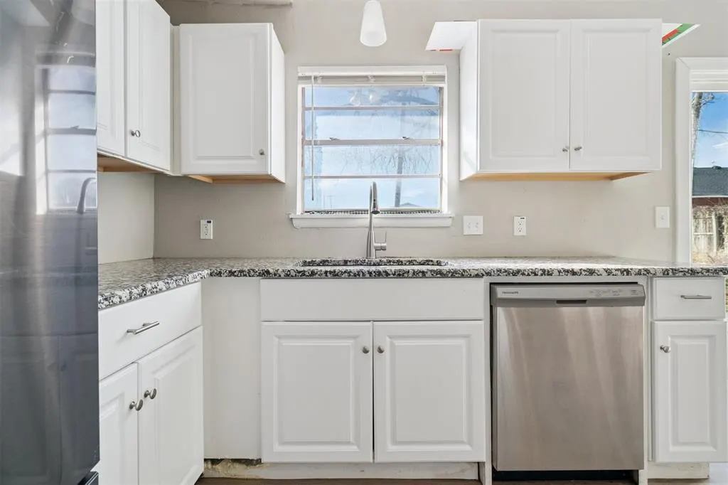 Photo 15 — 1905 Julie Drive, Moore, OK 73160