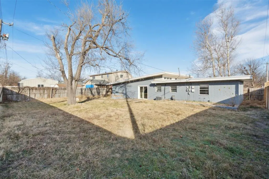 Photo 41 — 1905 Julie Drive, Moore, OK 73160