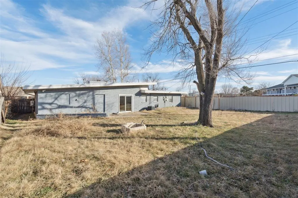 Photo 43 — 1905 Julie Drive, Moore, OK 73160