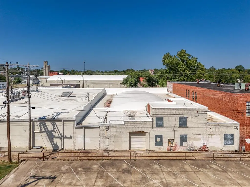 Photo 18 — 507 E Main Street, Shawnee, OK 74801