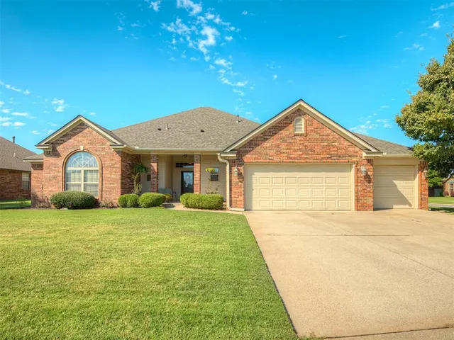 Front exterior — 13801 S Robinson Avenue, Oklahoma City, OK 73170