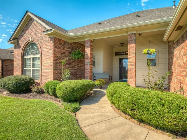 Photo 5 — 13801 S Robinson Avenue, Oklahoma City, OK 73170