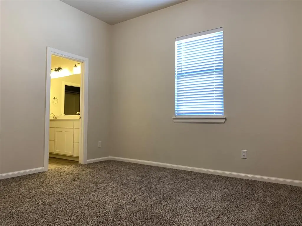 Photo 5 — 4700 Enclave Lane, Norman, OK 73072