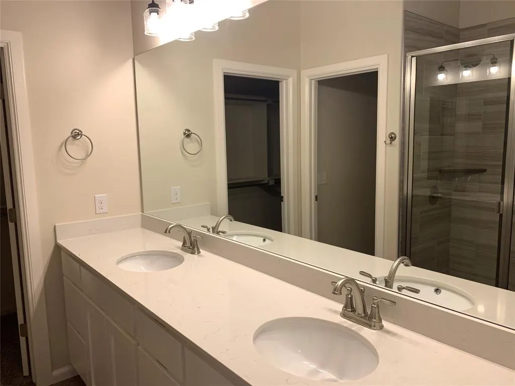 Photo 6 — 4700 Enclave Lane, Norman, OK 73072