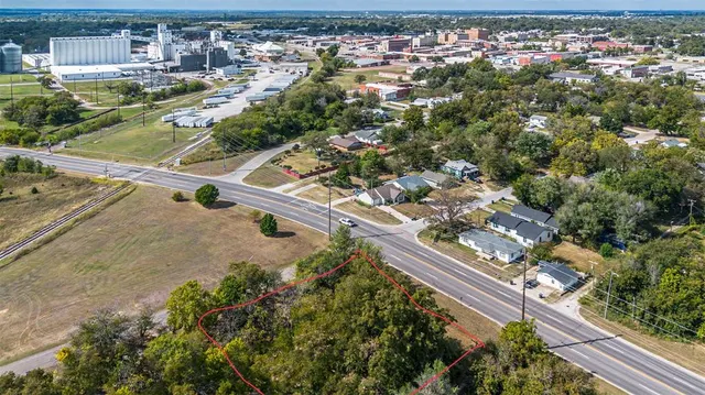 Photo 4 — 405 S Minnesota Avenue, Shawnee, OK 74801