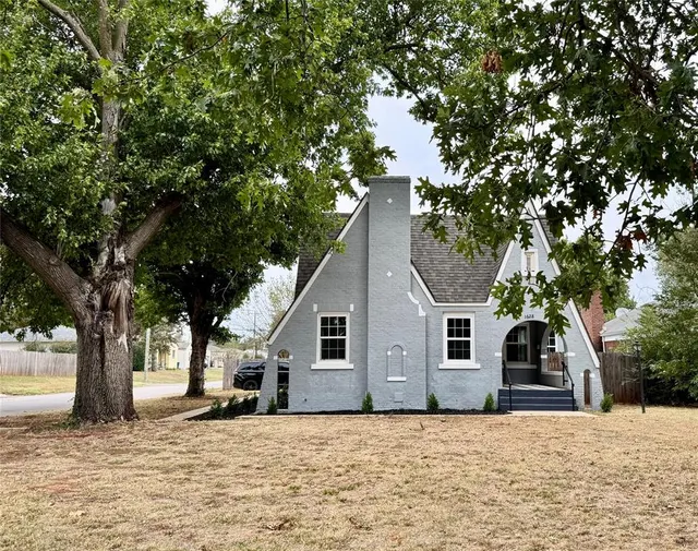 Front exterior — 1628 W Chickasha Avenue, Chickasha, OK 73018