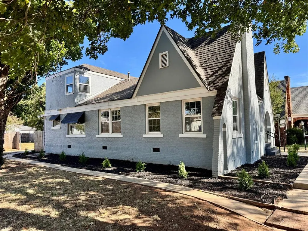 Photo 3 — 1628 W Chickasha Avenue, Chickasha, OK 73018