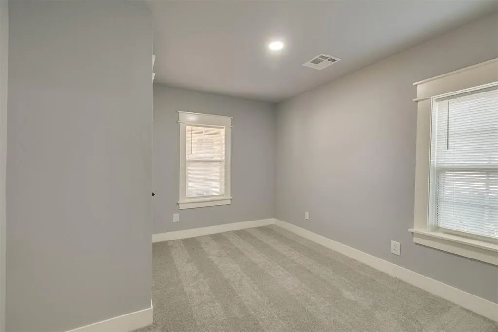 Photo 14 — 633 SE 39th Street, Oklahoma City, OK 73129