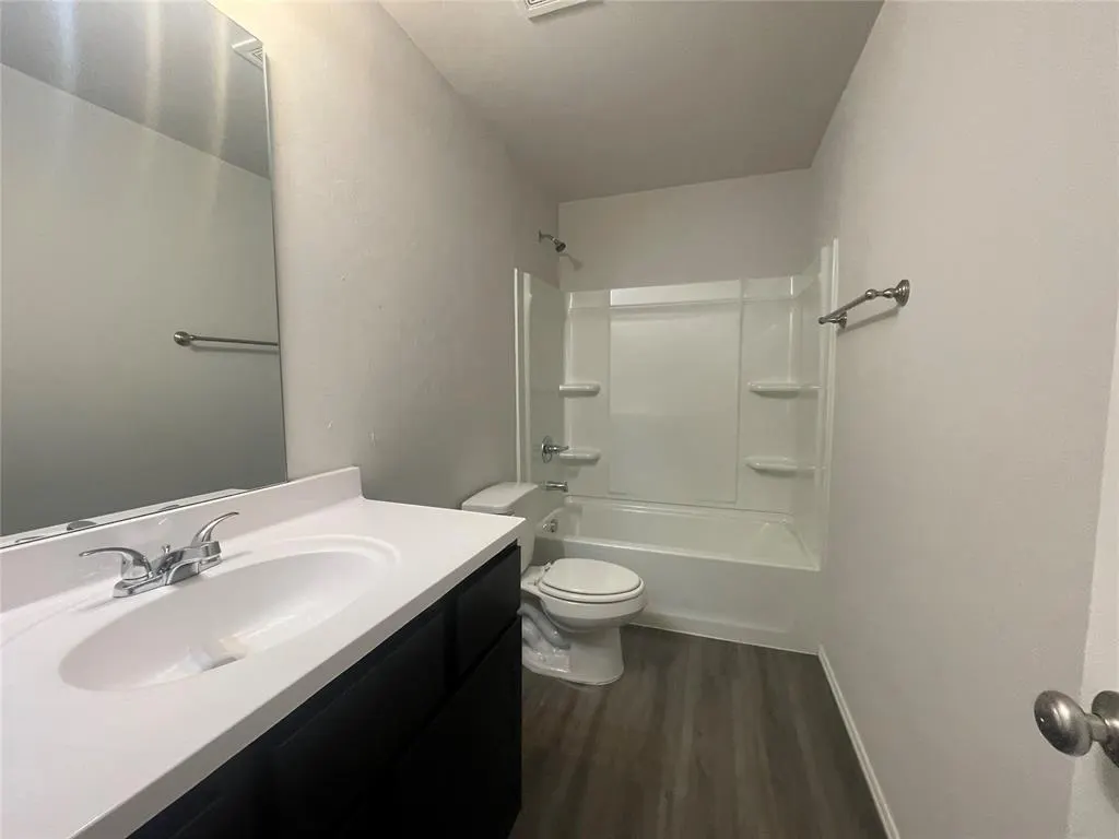 Photo 8 — 831 Highgarden Circle, Noble, OK 73068