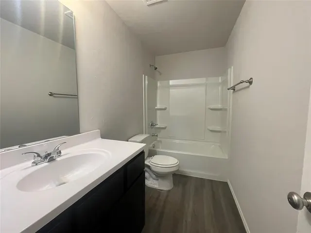 Photo 8 — 831 Highgarden Circle, Noble, OK 73068