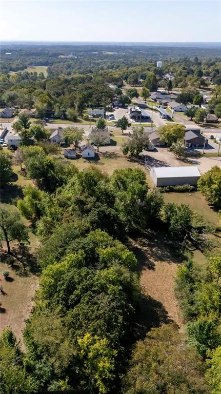 Photo 6 — 910 E 1st Street, Chandler, OK 74834