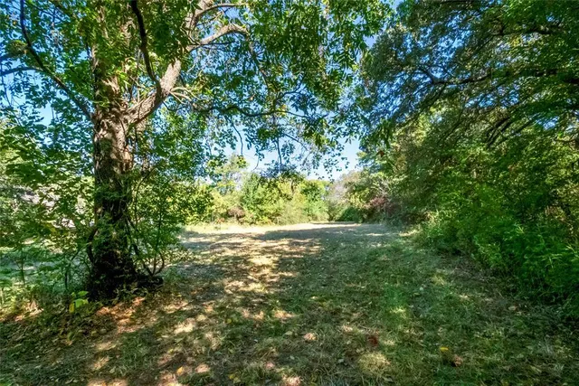 Photo 8 — 910 E 1st Street, Chandler, OK 74834