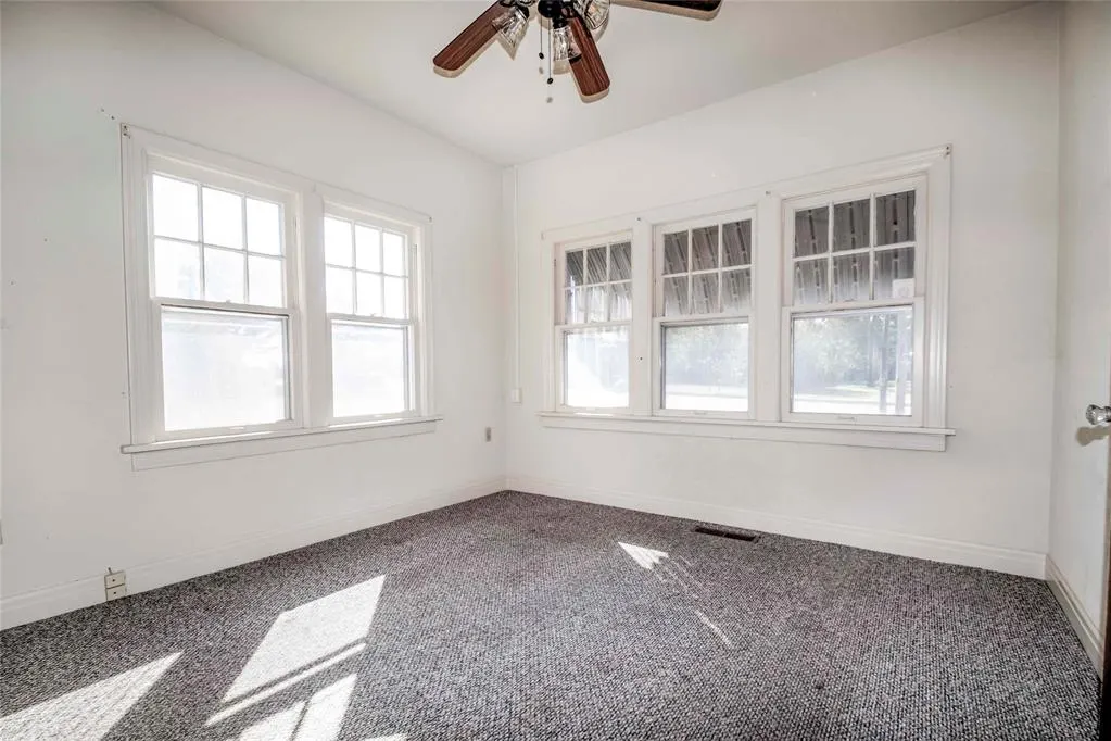 Photo 13 — 910 E 1st Street, Chandler, OK 74834
