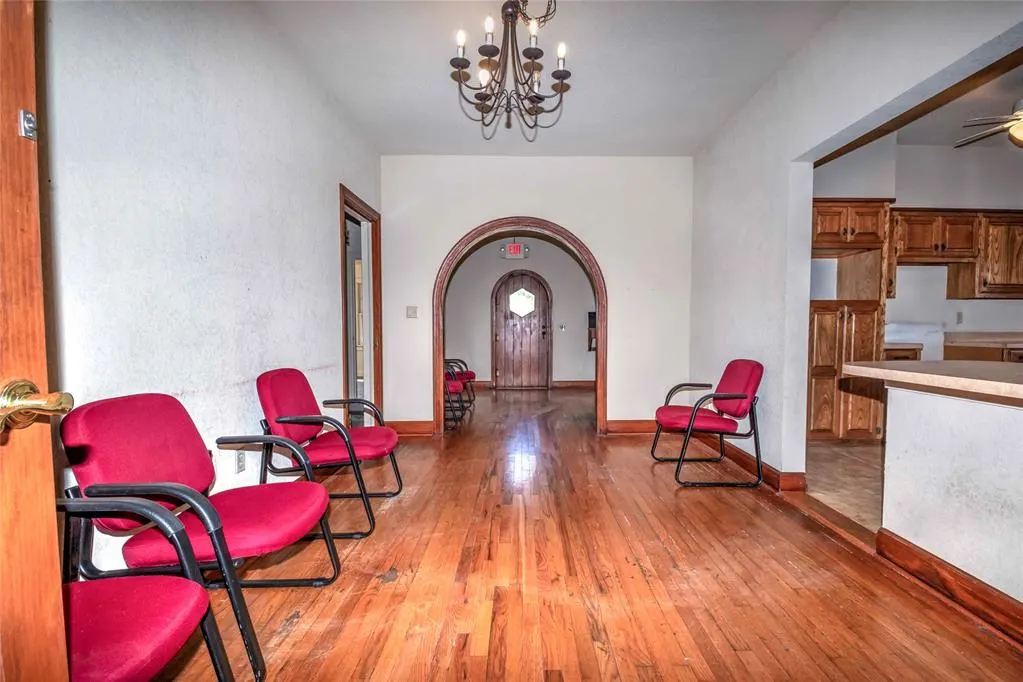 Photo 17 — 910 E 1st Street, Chandler, OK 74834