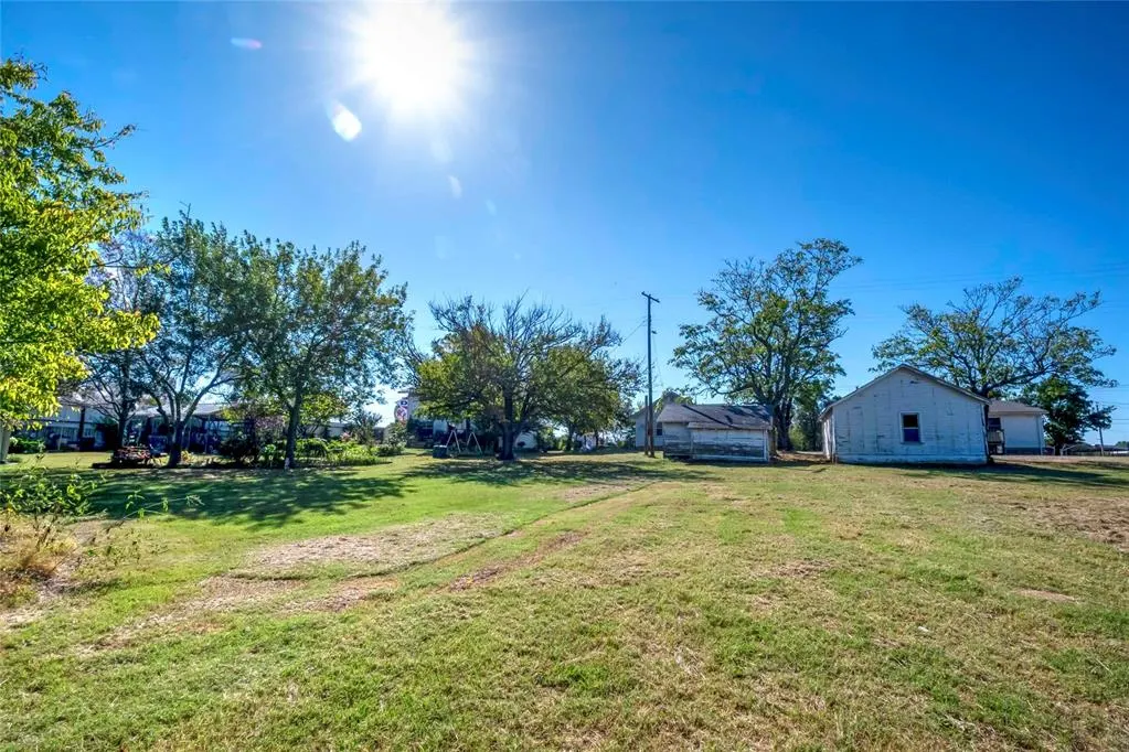 Photo 10 — 912 E 1st Street, Chandler, OK 74834