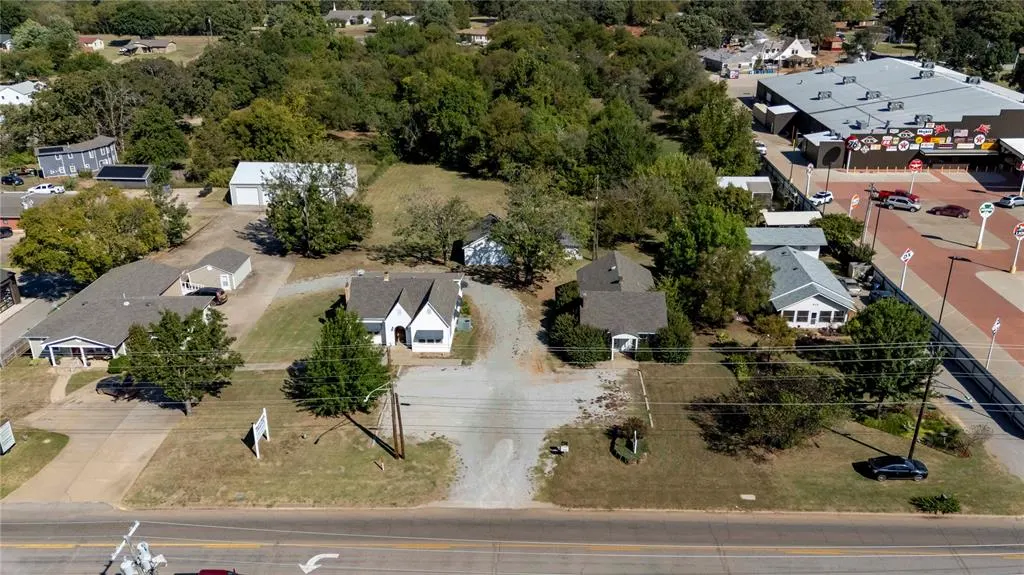 Photo 14 — 912 E 1st Street, Chandler, OK 74834