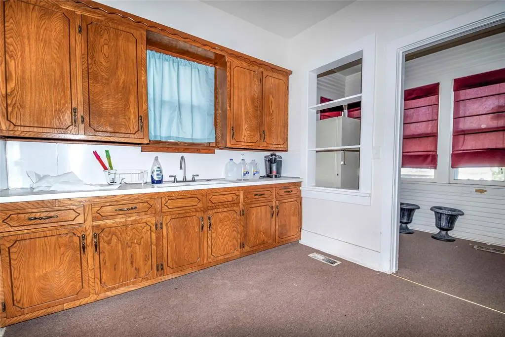 Photo 21 — 912 E 1st Street, Chandler, OK 74834
