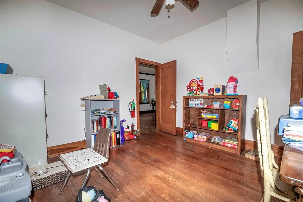 Photo 27 — 912 E 1st Street, Chandler, OK 74834
