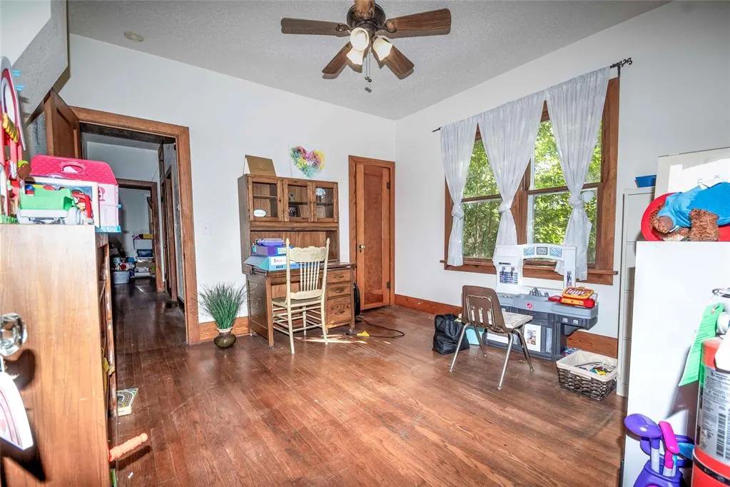 Photo 28 — 912 E 1st Street, Chandler, OK 74834