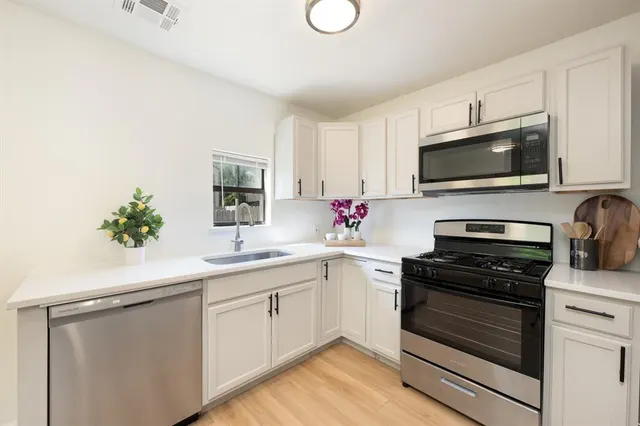 Photo 4 — 311 W Lilac Lane, Midwest City, OK 73110