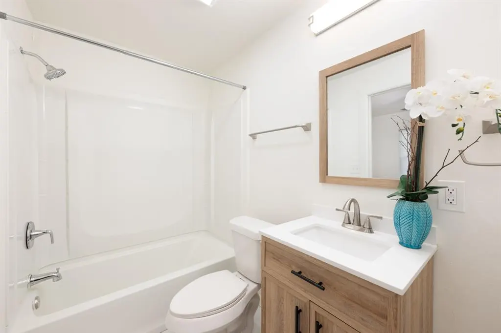 Photo 23 — 311 W Lilac Lane, Midwest City, OK 73110
