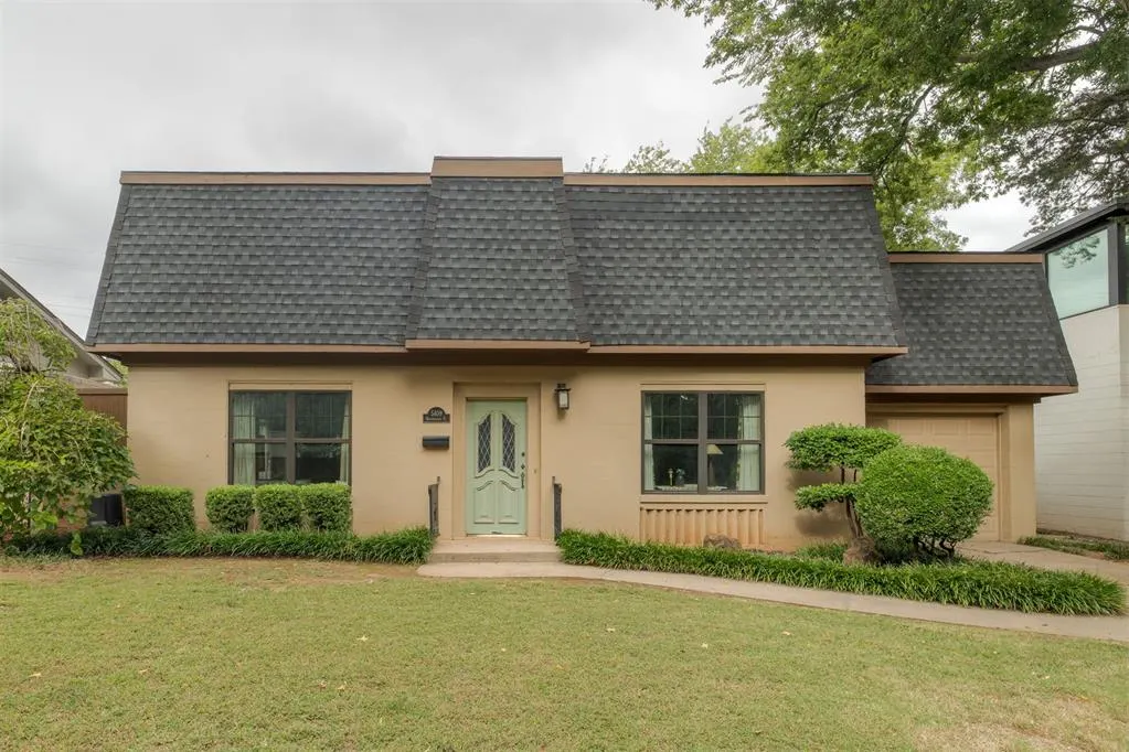 Front exterior — 5409 Brookhaven Place, Oklahoma City, OK 73118