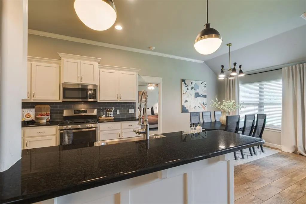 Photo 12 — 13112 Bright Prairie Circle, Oklahoma City, OK 73142