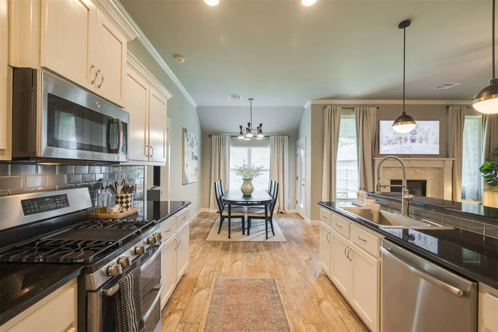 Photo 16 — 13112 Bright Prairie Circle, Oklahoma City, OK 73142