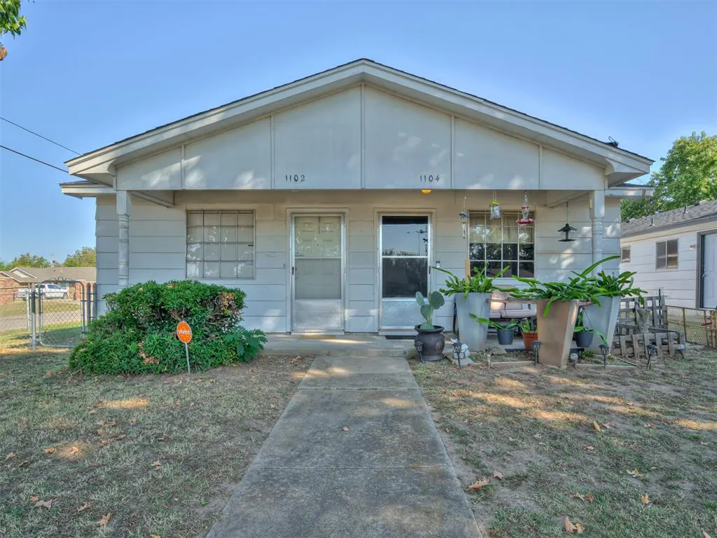Front exterior — 1102 E Alice Street, Shawnee, OK 74801