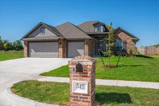 Sold home at 545 N Fox Way