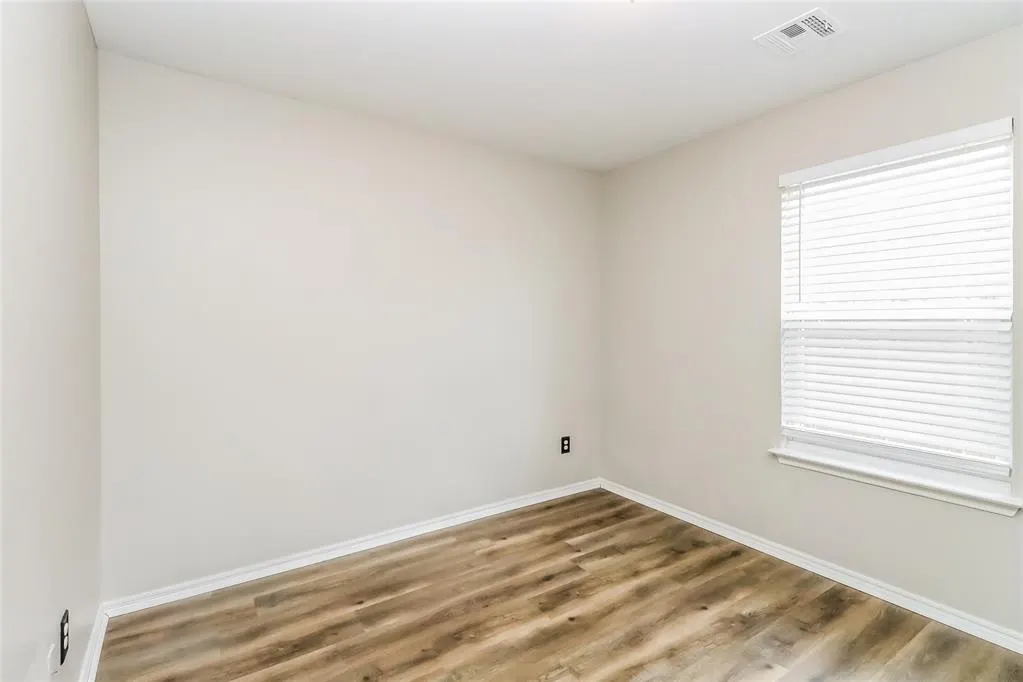 Photo 10 — 707 NE 20th Terrace, Newcastle, OK 73065