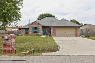 Sold home at 1109 N Doris Avenue
