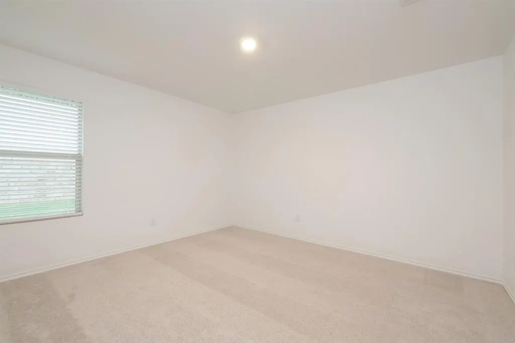 Photo 7 — 9016 SW 20th Street, Mustang, OK 73128