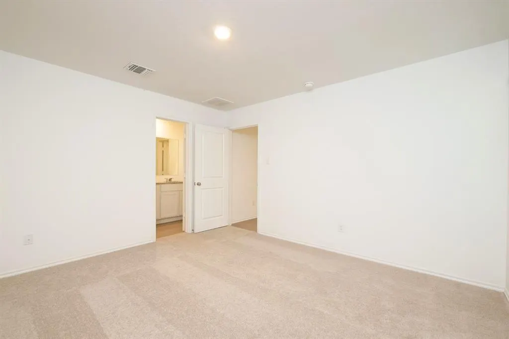 Photo 9 — 9016 SW 20th Street, Mustang, OK 73128
