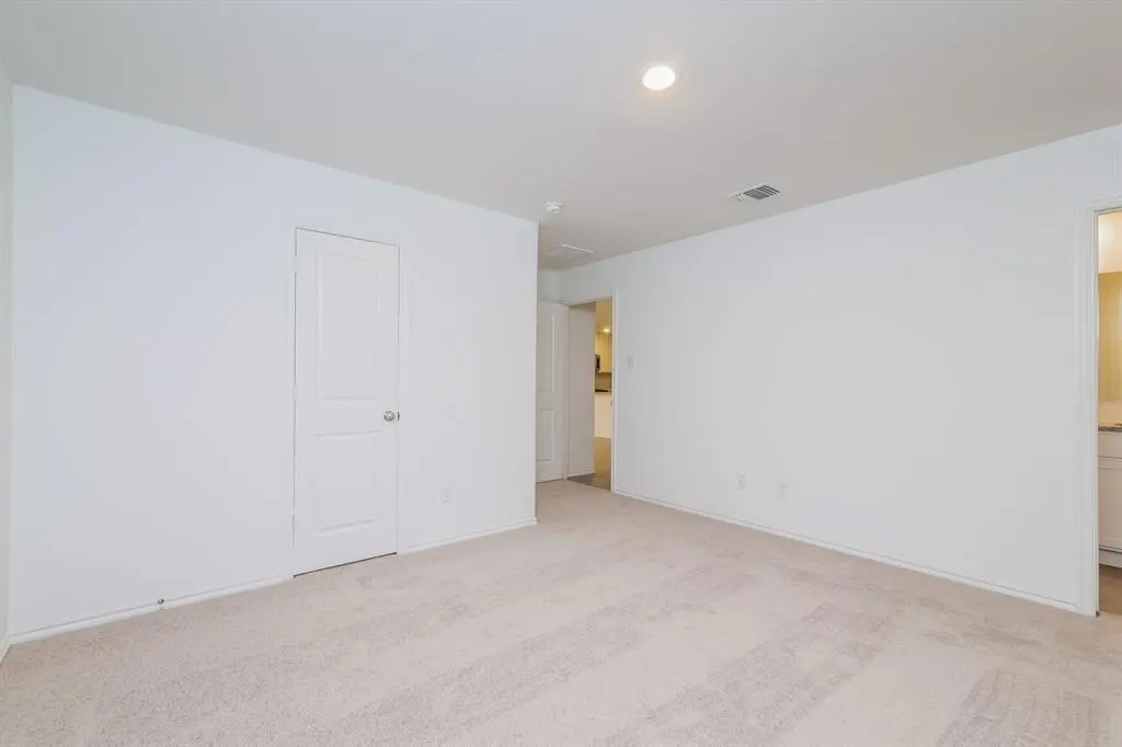 Photo 9 — 9008 SW 20th Street, Mustang, OK 73128