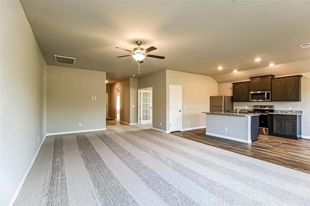 Photo 4 — 1601 Crimson Lake Boulevard, El Reno, OK 73036