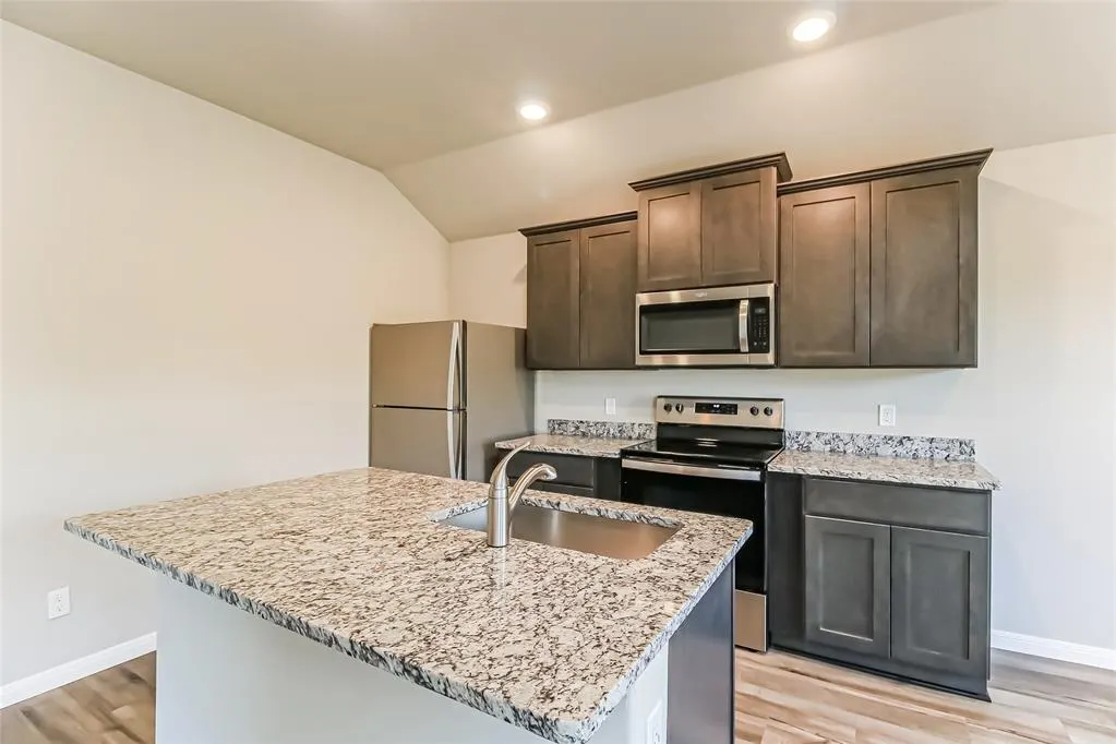 Photo 9 — 1601 Crimson Lake Boulevard, El Reno, OK 73036