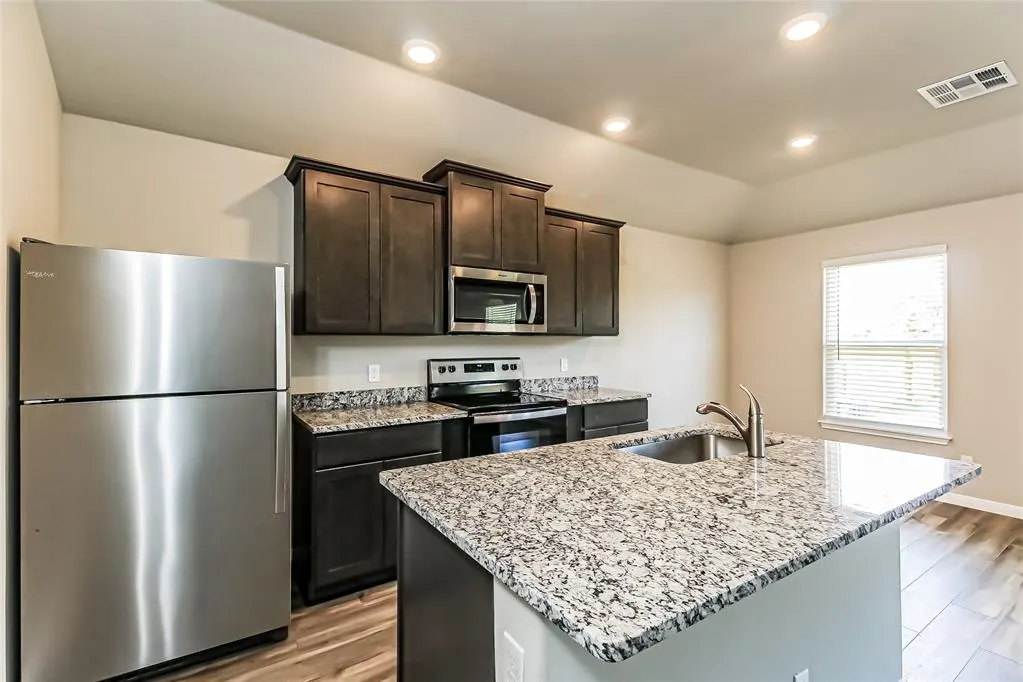 Photo 12 — 1601 Crimson Lake Boulevard, El Reno, OK 73036