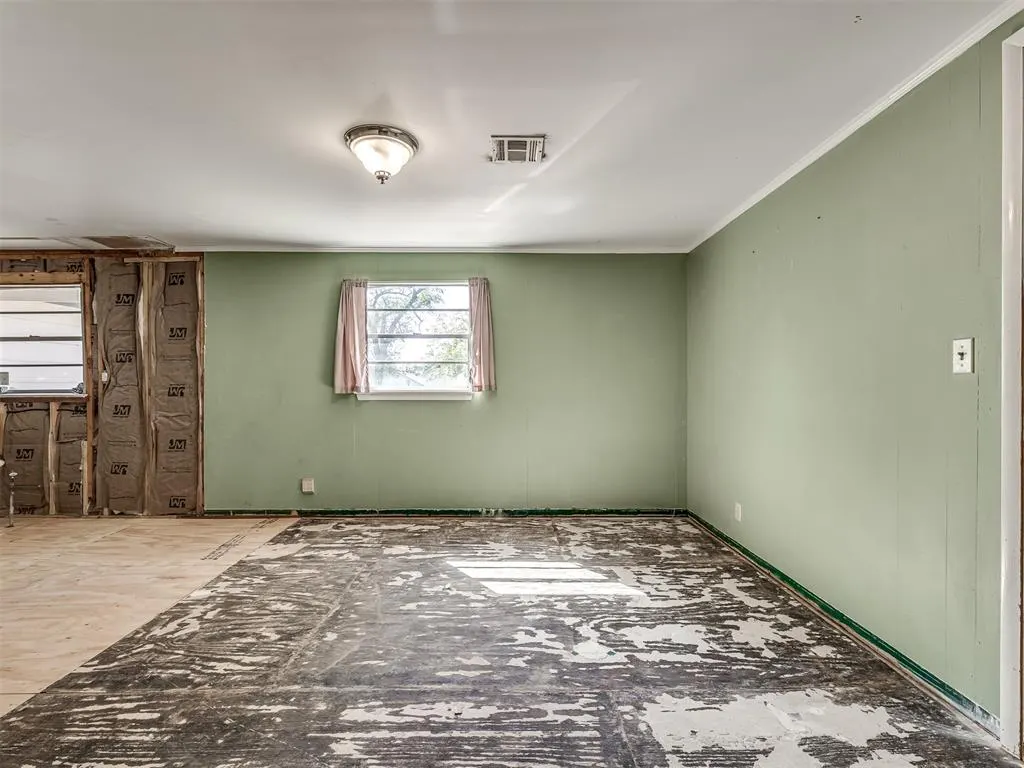 Photo 13 — 1025 W Fox Street, Tahlequah, OK 74464