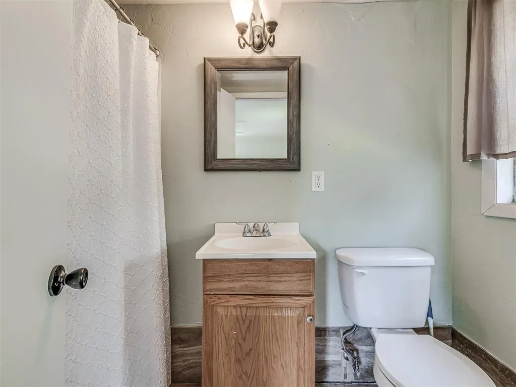 Photo 17 — 1025 W Fox Street, Tahlequah, OK 74464