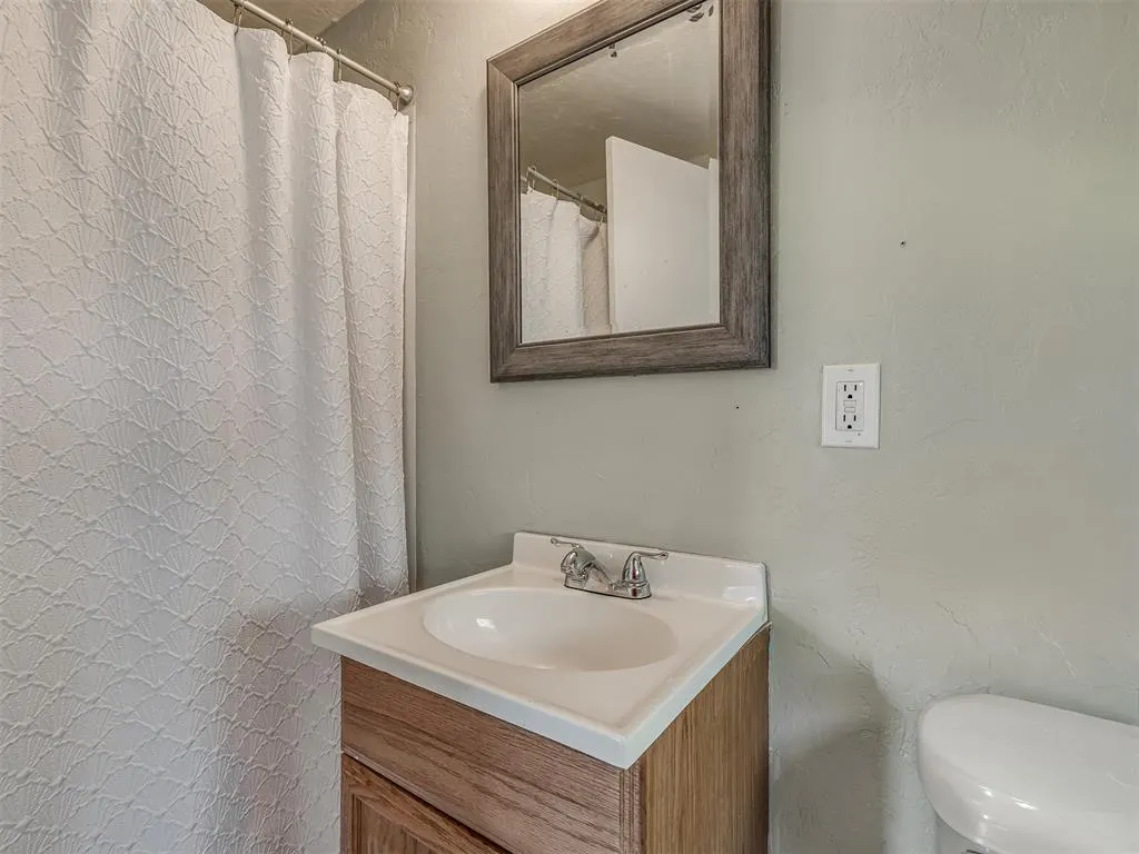 Photo 18 — 1025 W Fox Street, Tahlequah, OK 74464