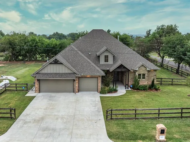 Photo 2 — 2016 NW 23 Street, Newcastle, OK 73065