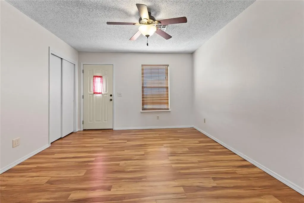 Photo 4 — 631 S 28th Street, Clinton, OK 73601