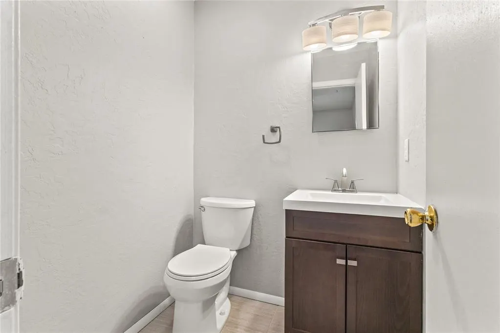 Photo 19 — 631 S 28th Street, Clinton, OK 73601