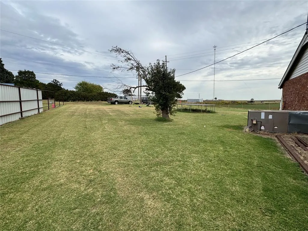 Photo 14 — 123 circle dr Circle, Sentinel, OK 73664
